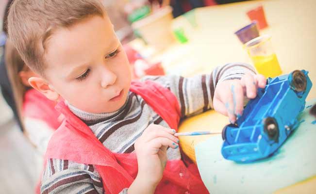 Amplía su desarrollo cognitivo, motriz, de comunicación